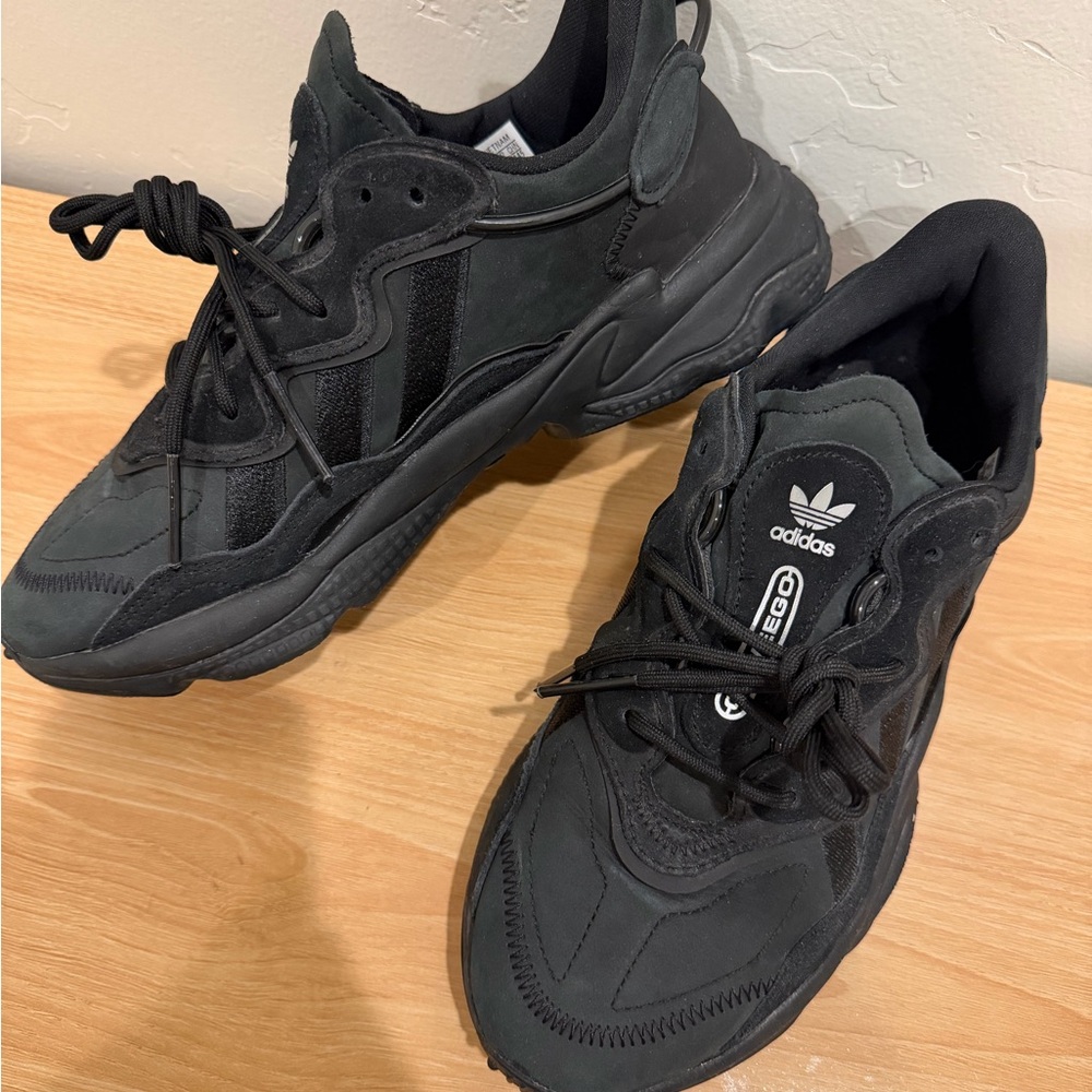 Adidas Women's Black Sneakers - Picture 3 of 9